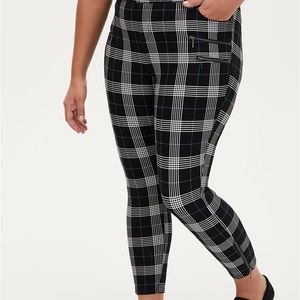🌺NWT Torrid plaid ponte multi zip ankle pant 14